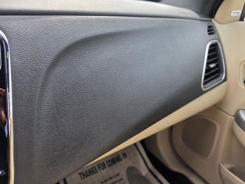 Used 2012 Chrysler 200 Limited FWD image 11