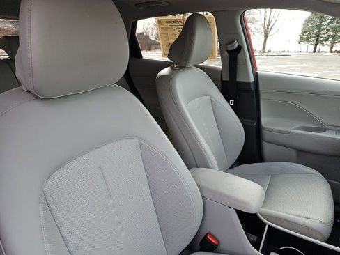 Used 2024 Hyundai Kona Limited image 12