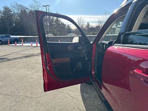 Certified 2025 Ford Bronco Sport Outer Banks w/ Outer Banks Tech Package+ image 19