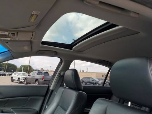 Used 2010 Honda Accord EX-L image 6
