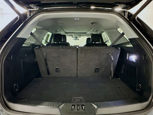 Used 2023 Ford Explorer XLT w/ Equipment Group 202A image 32