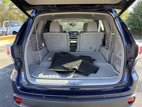 Used 2015 Toyota Highlander Limited image 12