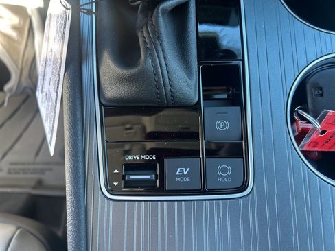 New 2026 Toyota Sienna XLE image 8