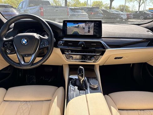 Used 2021 BMW 530i xDrive w/ Convenience Package AWD/4WD image 15