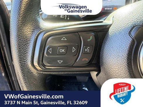 Used 2021 Jeep Gladiator Sport image 22