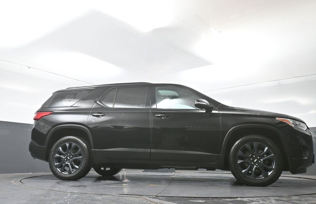 Used 2021 Chevrolet Traverse RS w/ LPO, Floor Liner Package AWD/4WD image 56