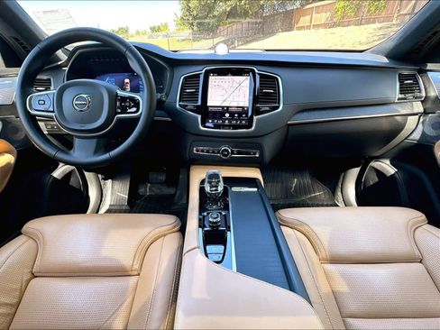 Used 2024 Volvo XC90 T8 Ultimate w/ Lounge Package AWD/4WD image 18