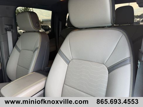 Used 2024 Chevrolet Colorado ZR2 w/ ZR2 Convenience Package III AWD/4WD image 13