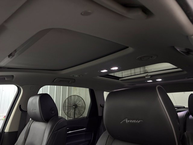 Used 2019 Buick Enclave Avenir w/ Avenir Technology Package AWD/4WD image 40