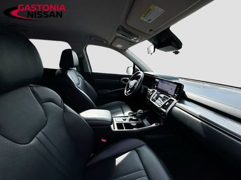 Used 2022 Kia Sorento S FWD image 39