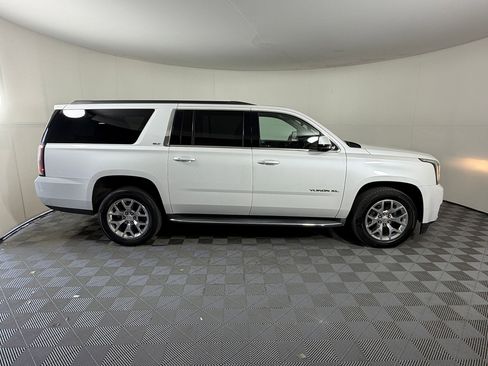 Used 2017 GMC Yukon XL SLT w/ Open Road Package RWD image 8