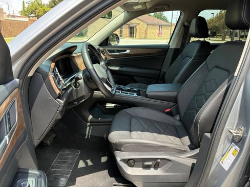 Used 2026 Volkswagen Atlas SE AWD/4WD image 24