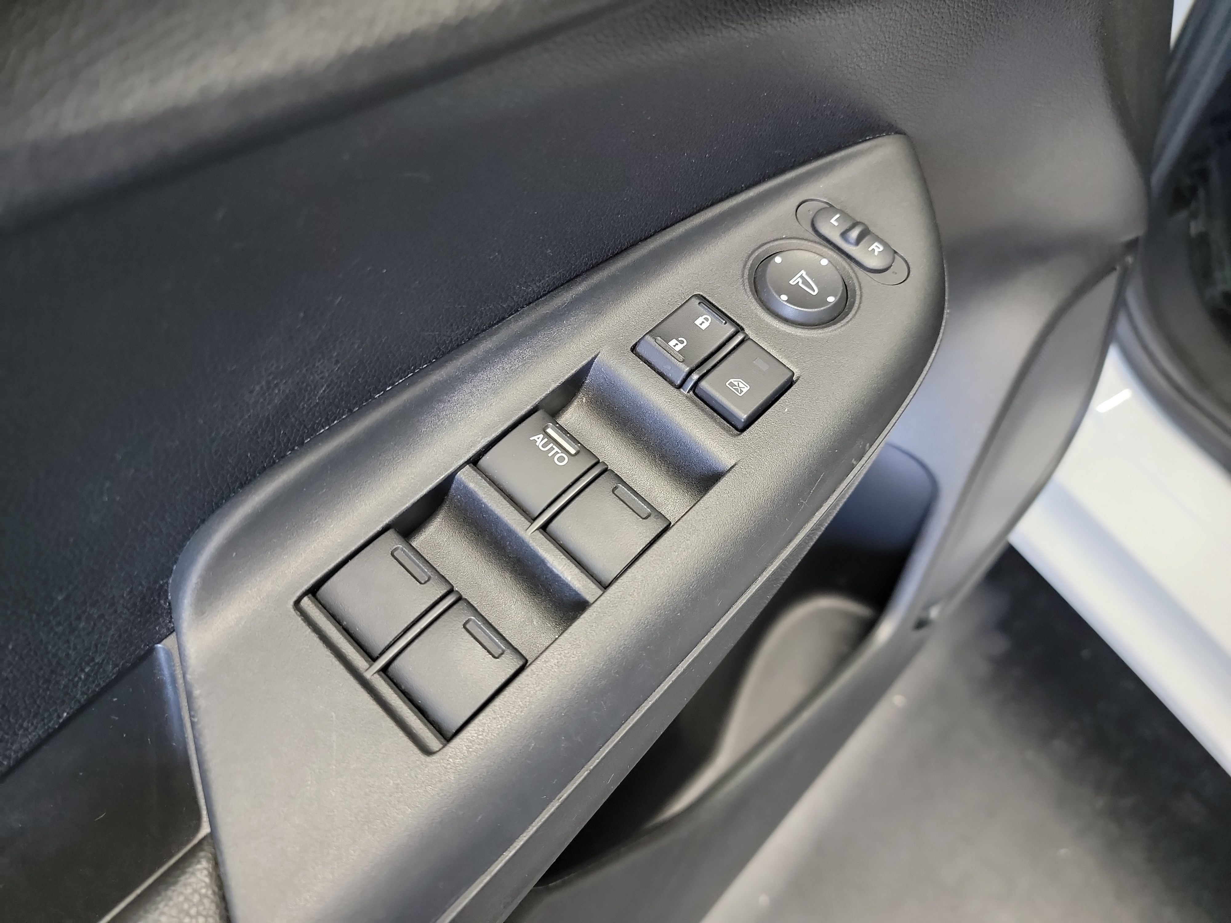 Used 2016 Honda Fit EX image 14