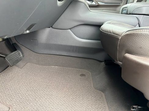 Used 2021 GMC Yukon Denali RWD image 36