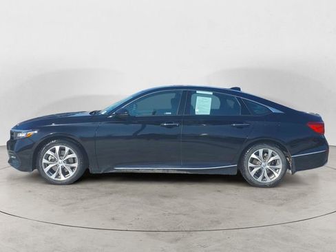 Used 2020 Honda Accord Touring image 2