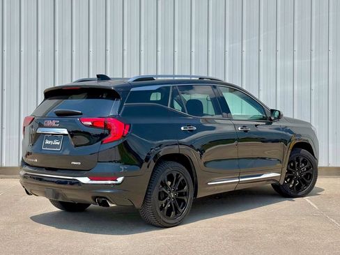 Used 2020 GMC Terrain Denali w/ Denali Premium Package AWD/4WD image 6