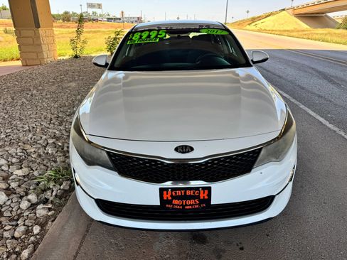 Used 2017 Kia Optima LX FWD image 8