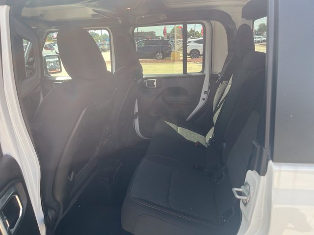 Used 2026 Jeep Gladiator Mojave AWD/4WD image 7