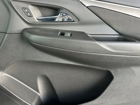 Used 2022 Chevrolet Bolt LT image 19