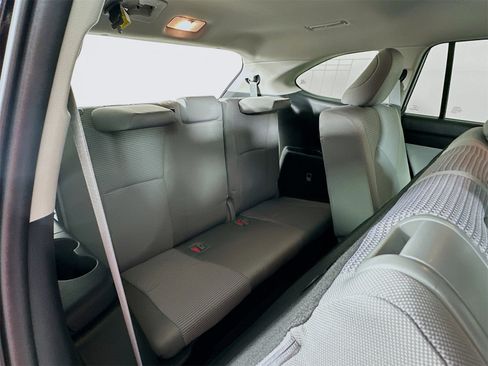 Certified 2023 Toyota Highlander L image 25