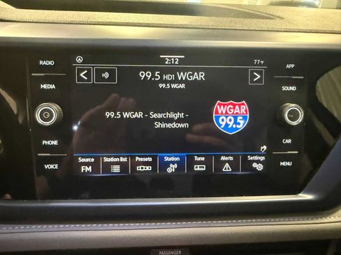 Certified 2024 Volkswagen Taos SE FWD image 32