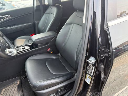 Certified 2024 Kia Sportage EX AWD/4WD image 13
