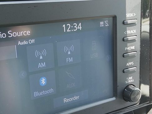 Used 2019 Toyota RAV4 XLE Premium FWD image 16