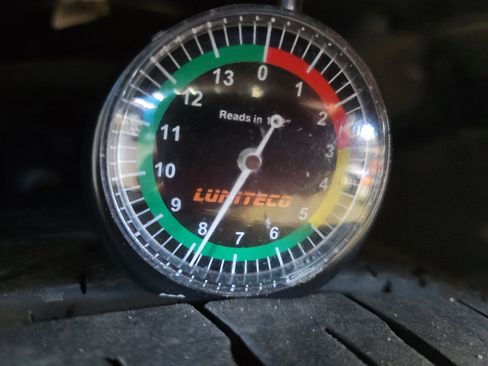 Used 2024 Nissan Leaf S image 26