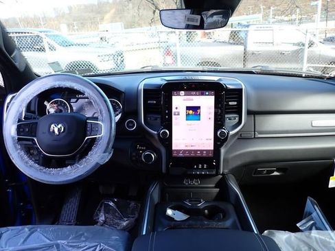 New 2026 RAM 1500 4x4 Crew Cab image 15