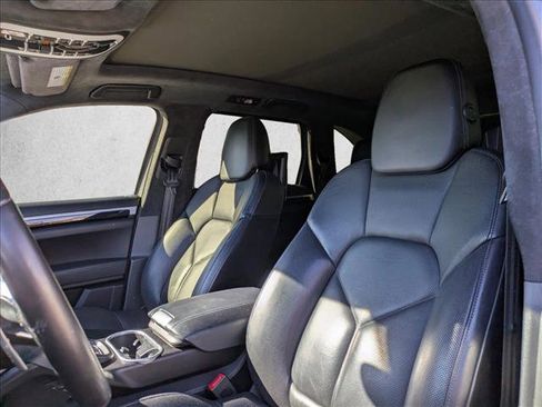 Used 2017 Porsche Cayenne Turbo image 11