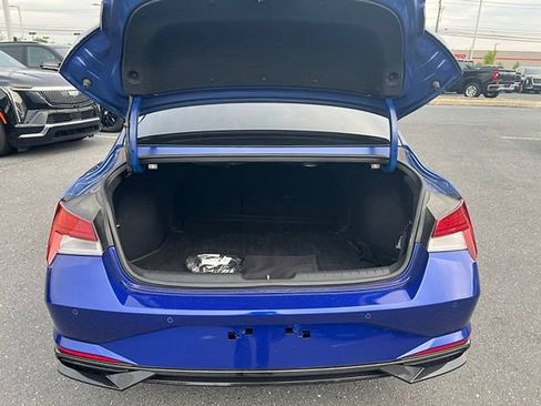Used 2023 Hyundai Elantra Limited FWD image 14