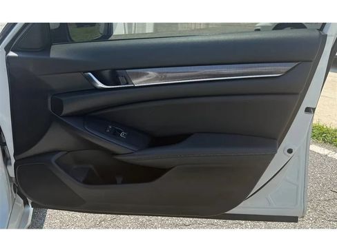 Used 2020 Honda Accord Sport image 29
