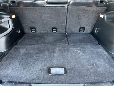 Used 2017 Jeep Cherokee Trailhawk w/ Comfort/Convenience Group image 16