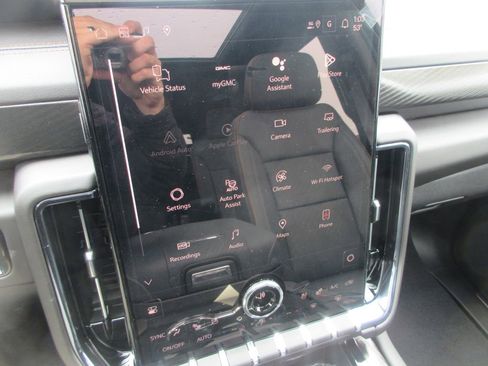 New 2026 GMC Yukon AT4 image 19