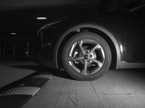 Used 2025 Kia K4 LXS image 12