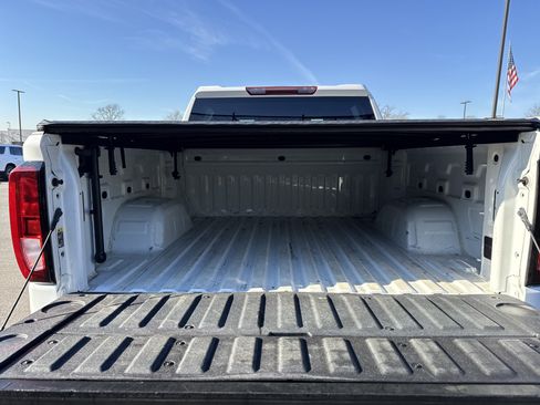 Used 2021 GMC Sierra 1500 SLE image 32