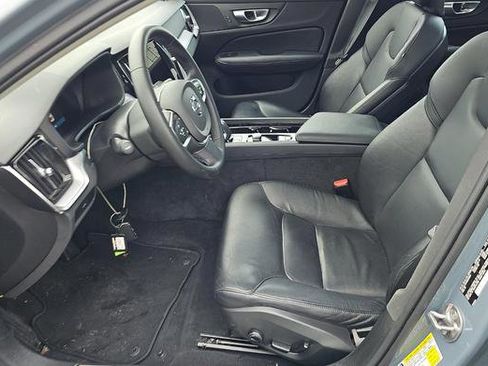 Used 2024 Volvo S60 B5 Core image 5