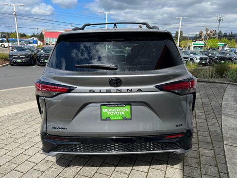 New 2026 Toyota Sienna XSE image 4