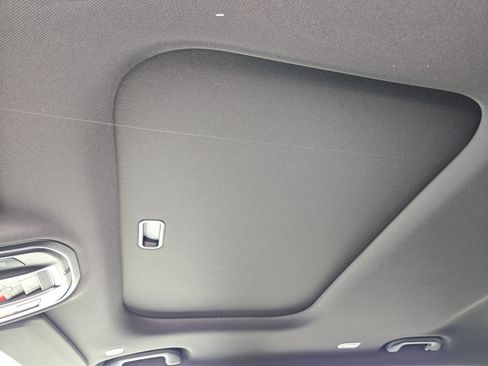 New 2025 Jeep Grand Cherokee L Altitude image 15