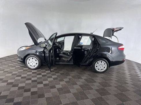 Used 2017 Ford Fiesta S image 11