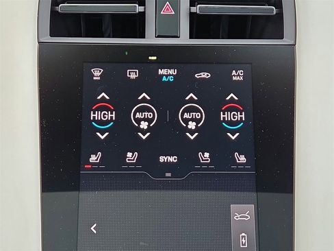 Used 2025 Porsche Taycan GTS image 13