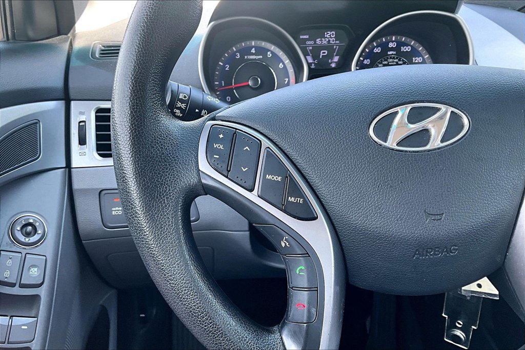 Used 2013 Hyundai Elantra GLS w/ Preferred Pkg FWD image 19