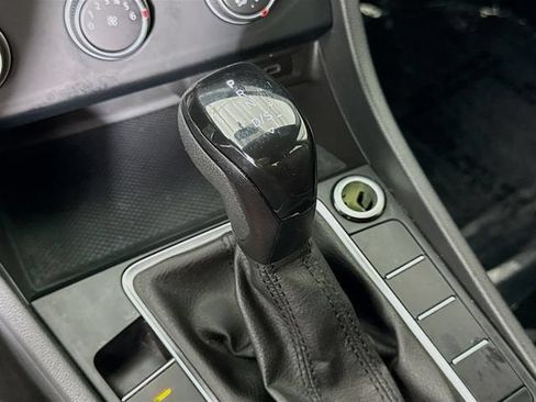 Used 2022 Volkswagen Jetta Sport FWD image 16