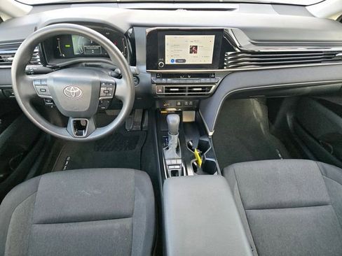 Used 2025 Toyota Camry LE FWD image 11