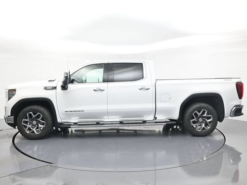 Used 2025 GMC Sierra 1500 SLT w/ SLT Premium Plus Package AWD/4WD image 5