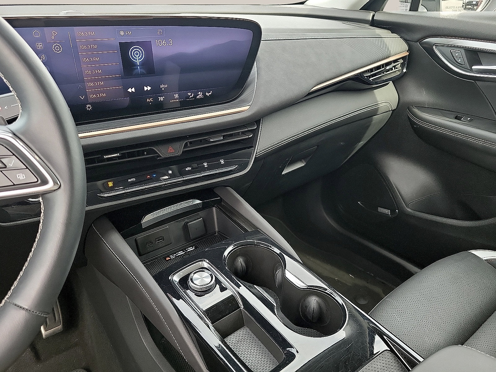 Used 2025 Buick Envision Sport Touring AWD/4WD image 20