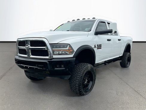 Used 2017 RAM 2500 Tradesman w/ Chrome Appearance Group AWD/4WD image 3