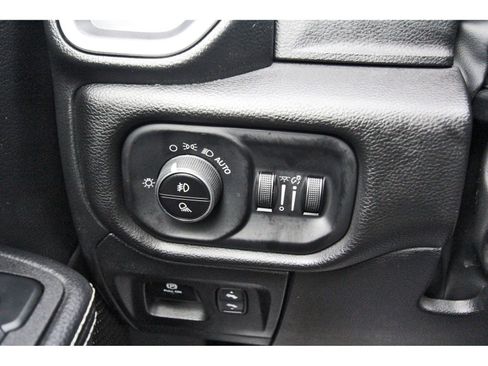 Used 2025 RAM 1500 Laramie w/ Laramie Southwest Edition image 18