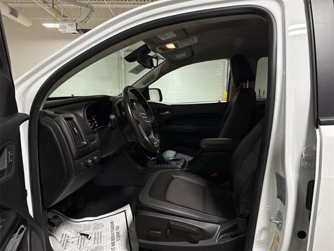 Used 2022 GMC Canyon AT4 w/ Trailering Package image 18