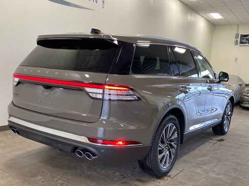 New 2026 Lincoln Aviator AWD image 7